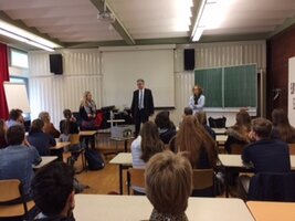 25/04 : l'accueil faits aux élèves français avec leurs correspondants.