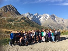 12/09 Le groupe devant le glacier de la Meije au Lautaret.